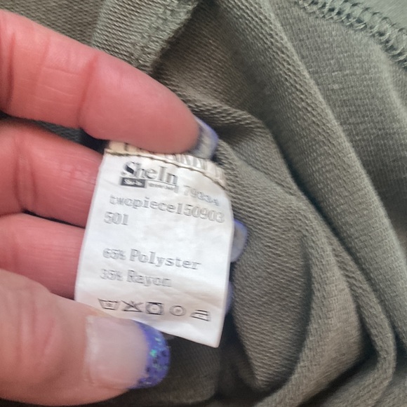 Buy2items get1 free.3/$20items for$40. Olive 2 piece set, skirt &long sleeve top - Picture 12 of 13